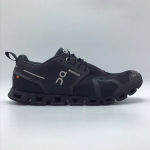 On cloud 5 waterproof Running athletic black sneakers womens size 9.5
